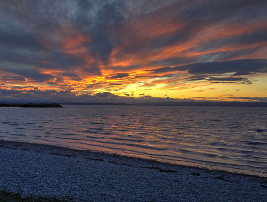 Cooler Sonnenuntergang am Neusiedlersee