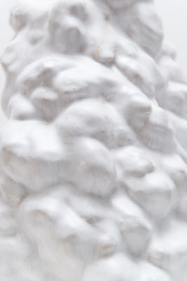 white sculpture ceramics, glaze, 43x32cm