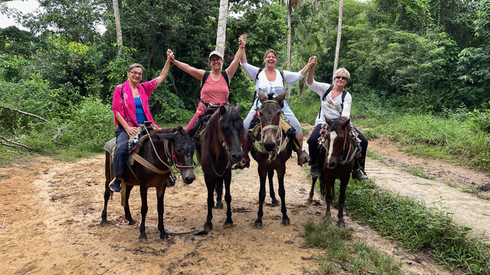 2023-10 Nia Dance-The-Joy Urlaub mit Monika, Thesi, Karina und Annemarie