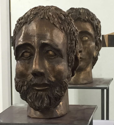 Janus (gespiegelt) - Bronzeskulptur von Ines Mösle