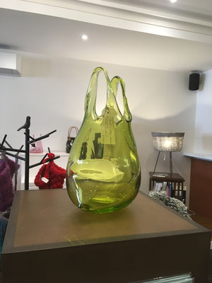 Vase forme sac en verre soufflé Anne Donzé et Vincent Chagnon