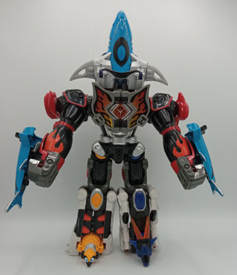 Jungle Master Megazord with Shark Power / Juken Busou GekiSharkFire