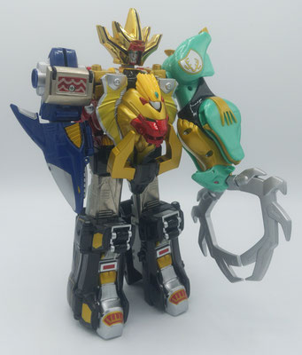 Wild Force Megazord Clutcher / GaoKing Cross Horn