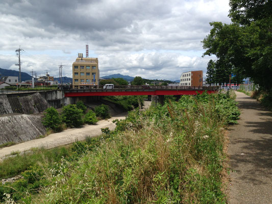 小畑川中流、一文橋付近。
