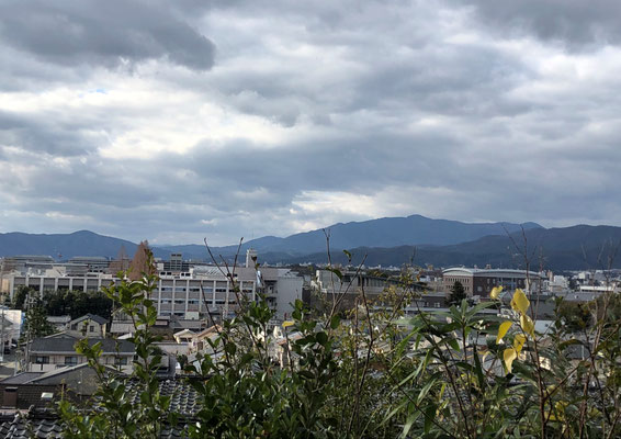 吉田山から