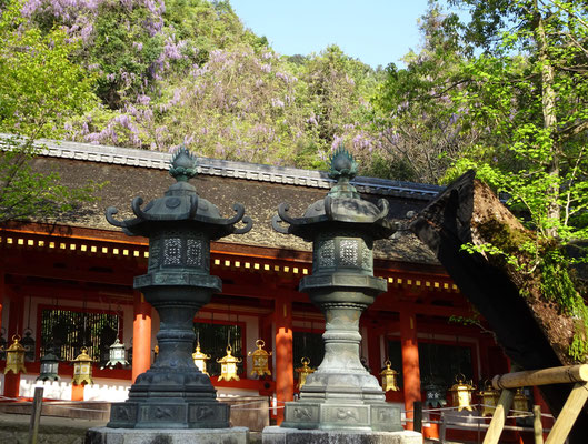 春日神社　本庄宗資灯籠