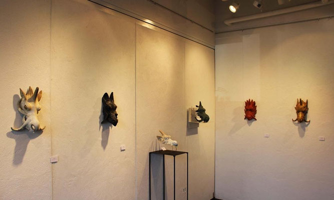 2013年11月17日 「榎俊幸・榎恵美 乾漆立体二人展」 京都・蔵丘洞  五麟（索冥 、角端、聳孤 、炎駒 、麒麟 ）。