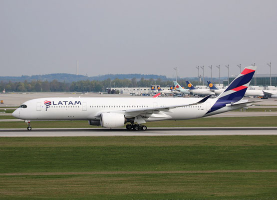 A 350-941 " A7-AMB " LATAM op.Qatar Airways -5