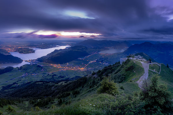 Bild Nr. 2021_5107: Aussicht vom Stanserhorn vor Sonnenaufgang