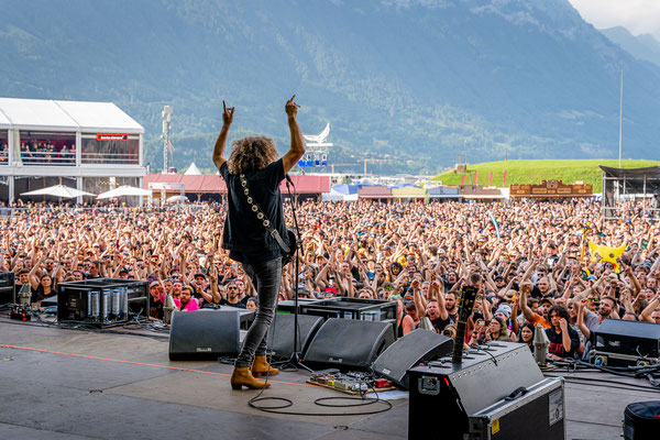 Wolfmother live on stage
