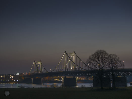 Duisburg Rheinbrücke Uerdingen 