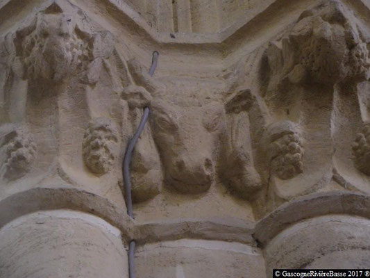 Sculpture chapiteau église de Plaisance du Gers Luc