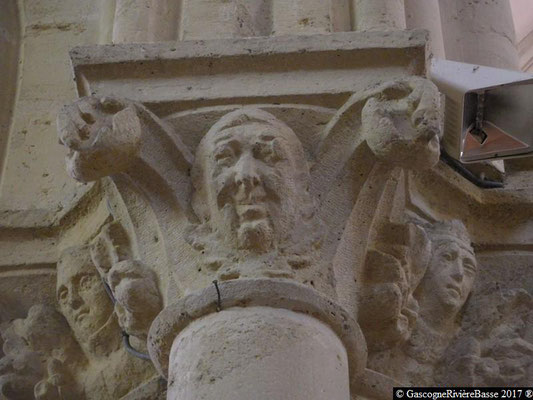 Sculpture chapiteau église de Plaisance du Gers les Patriarches