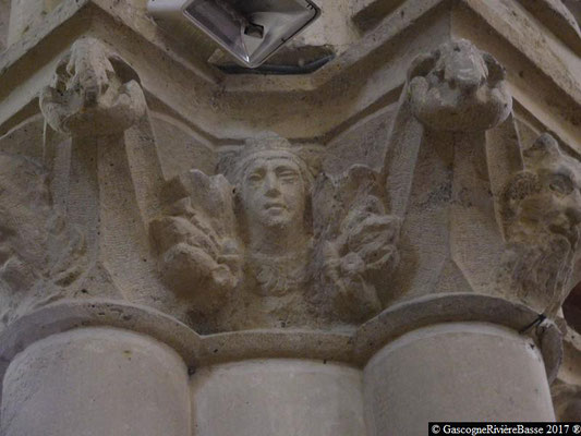 Sculpture chapiteau église de Plaisance du Gers les Patriarches