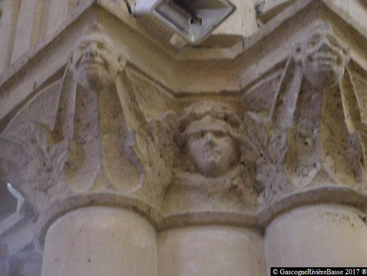 Sculpture chapiteau église de Plaisance du Gers la Foi