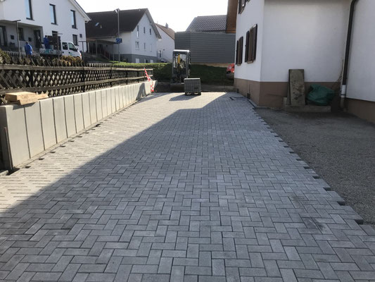 Freiburger Gartenbau Gelsomino - Pflasterarbeit