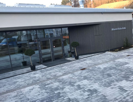 Freiburger Gartenbau Gelsomino Aussenanlage - Mönch-Richo-Halle