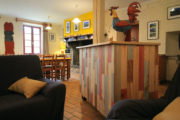 Le petit bar où déguster les boissons de la région Pyrénées Atlantique, d'Aspe, Bearn