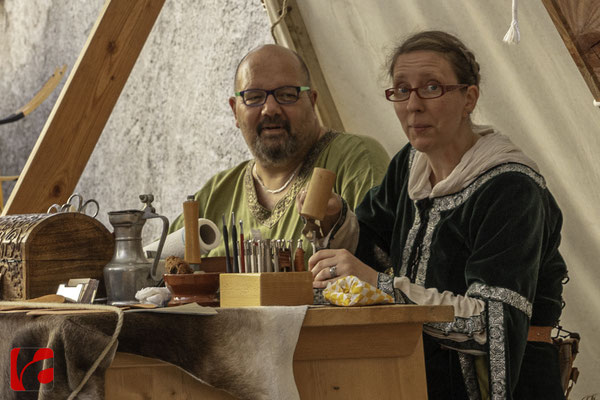 Mittelalterfest Zug 2019, Linna & Ursus, Lederarbeiten