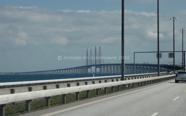 qui se prolonge par un pont de 8 km.