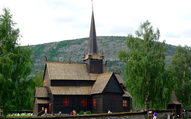 Eglise en bois debout de Lom