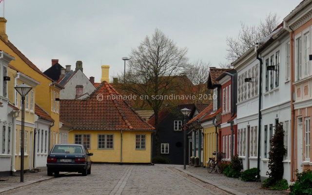 Odense, maison d'Andersen (la jaune au milieu de la photo)