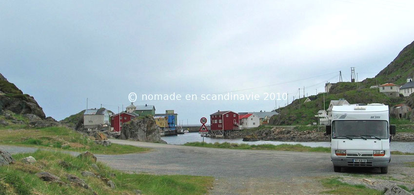 Bivouac à l'entrée de Nyksund.