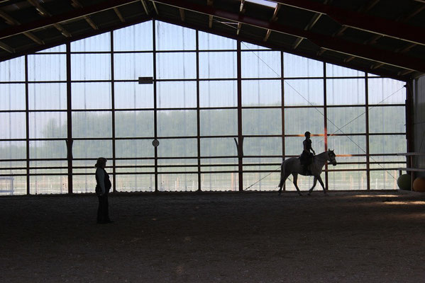 kleine Halle: Bodenarbeit, Lehrgänge, Unterricht