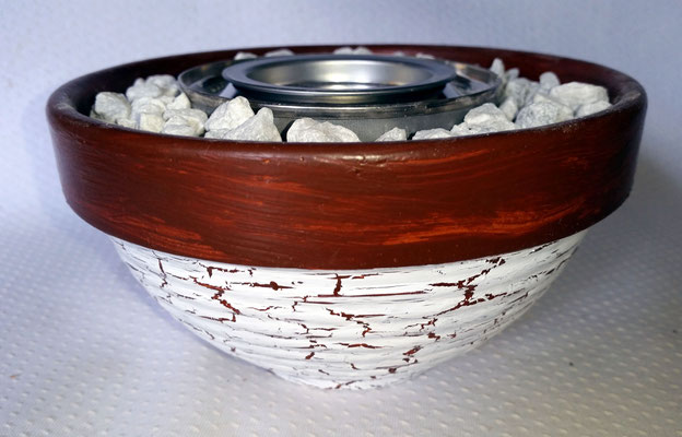 Durchmesser 15 cm - Höhe 8 cm      € 11,50
