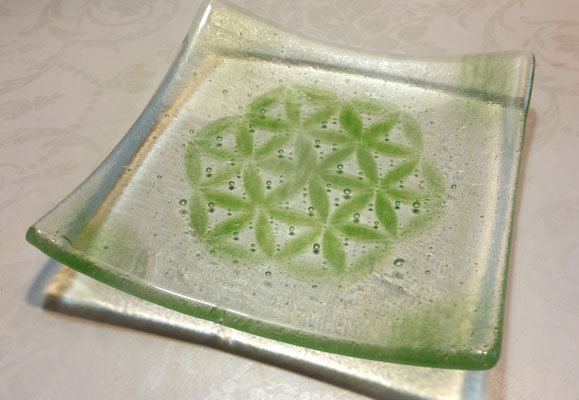 15 x 15 cm