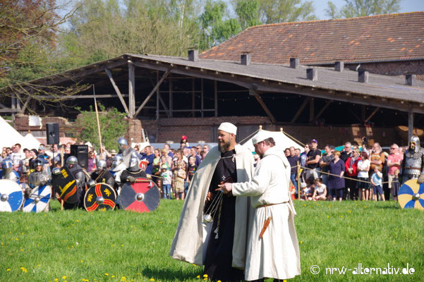 Ritter, holde Maiden und Gesindel in Goch auf dem Mittelaltermarkt über Ostern 