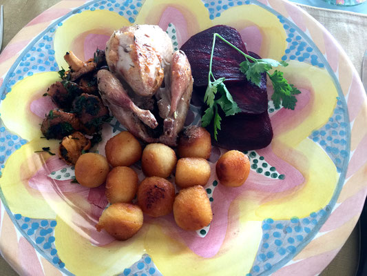 Partridge with potatoes and chanterelles by ZsL