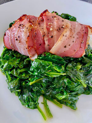 Chicken wrapped in smoked bacon and spinach by ZsL