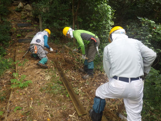 塩谷ルート入口の土留め