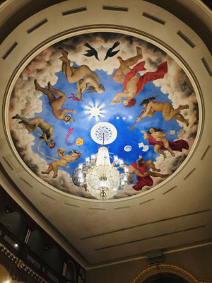 Teatro Adolfo Mejia