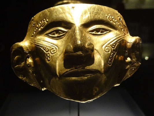 Bogota - präkolumbianische Maske im Goldmuseum