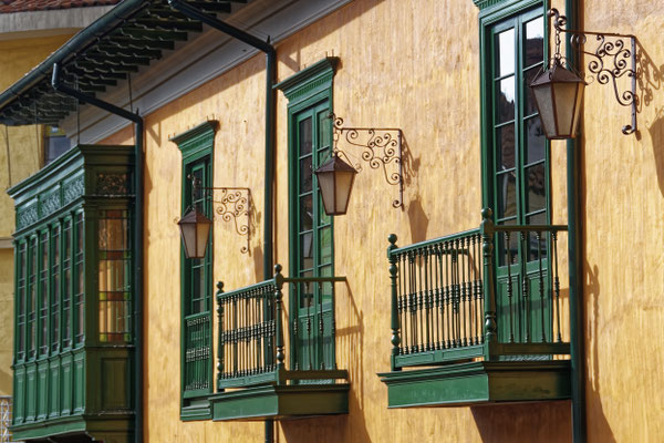 Hausfassade in Bogotas Altstadt Candelaria