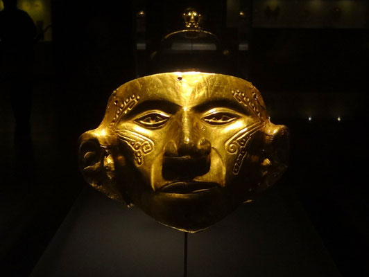 Bogota City Tour - Im Goldmuseum - typische Schamanen-Goldmaske