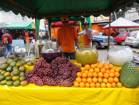 Bogota - ein typischer Obst- Stand