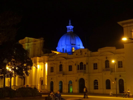 Kathedrale von Popayan bei Nacht