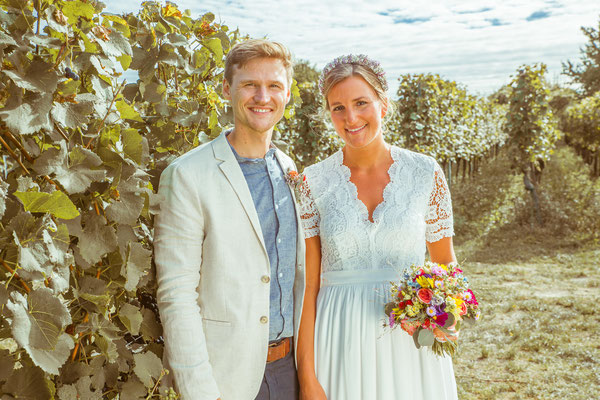 Hochzeitsportrait von Anja und Guido in den Reben von Timo Erlenwein Fotografie