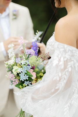 Wild flower style bridal bouquet 