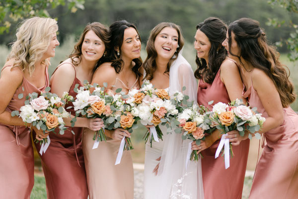 les demoiselles et la mariée