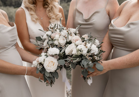 Bridesmaids bouquets 