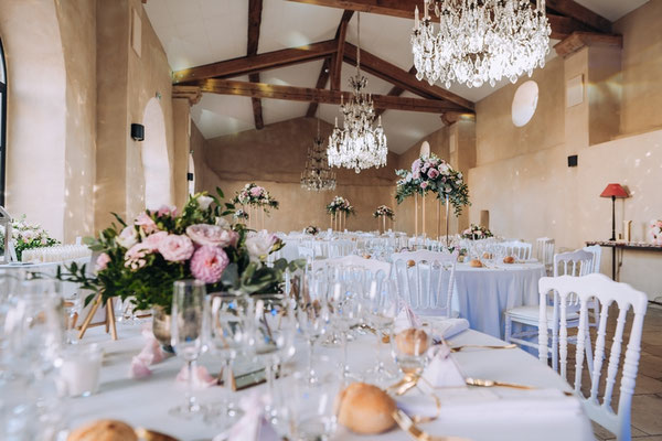 dinning room at Château Villerambert