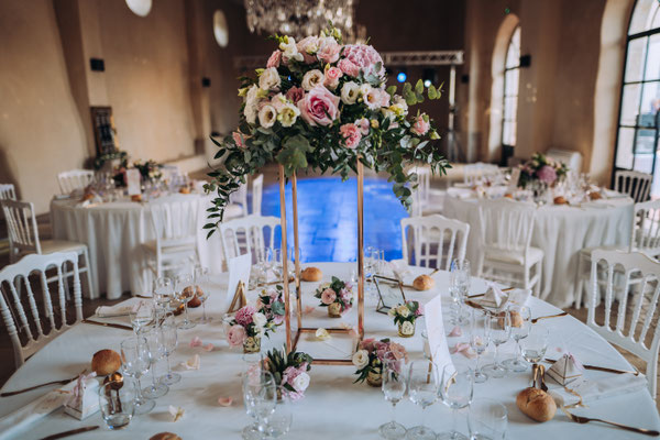 reception room at Château Villerambert