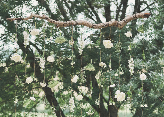 rideau de fleurs suspendu