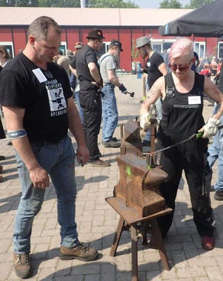 Roman Ranschaert mit Studentin 