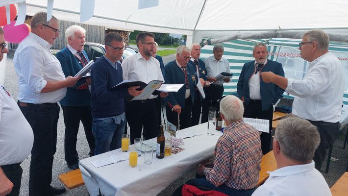 23. August 2025: 70er-Feier von Sängerkamerad Josef Kranebitter - Männerchor Karrösten