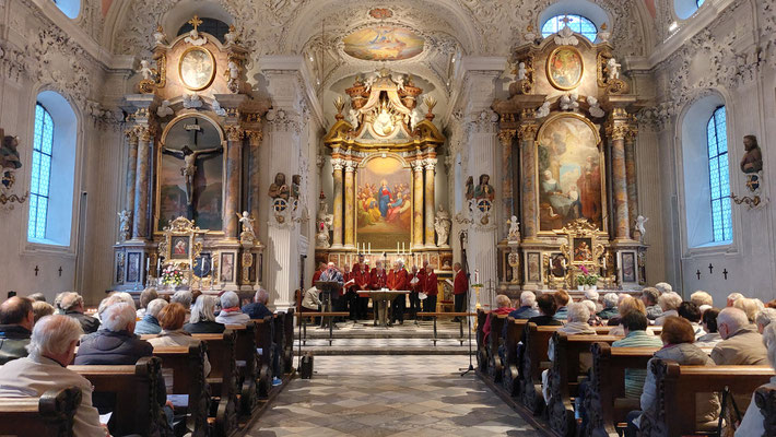 27. Mai 2025: Tiroler Marienlob - Prächtiger Innenraum der Alten Spitalskirche